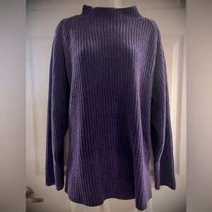 💜 the perfect purple sweater!